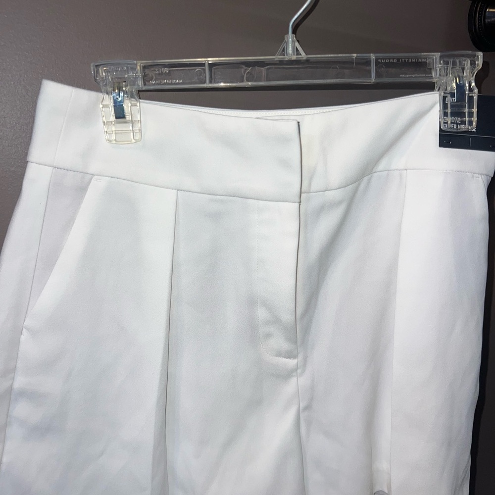 Elegant White Pleated Skirt